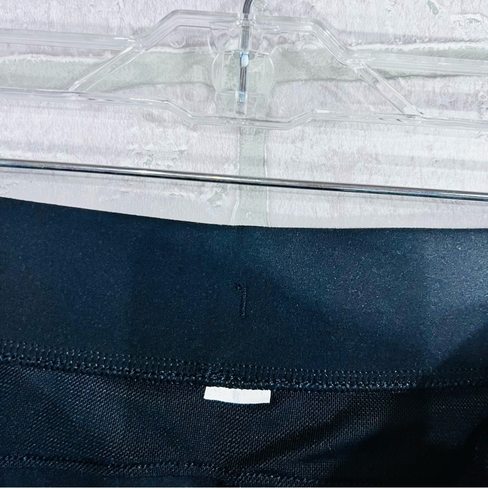 Lululemon Dance Studio Black High Rise Pants Size 4 - Picture 8 of 9